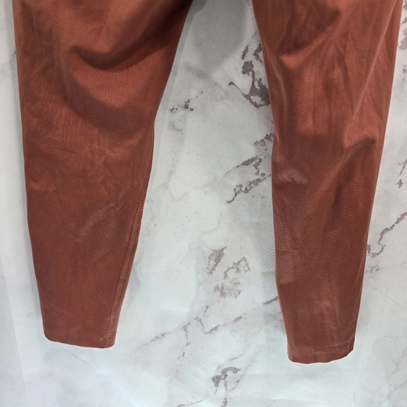 Girlfriend Collective Leggings Womens Medium Terracotta Clay Antler Crop 7/8 - Picture 8 of 11